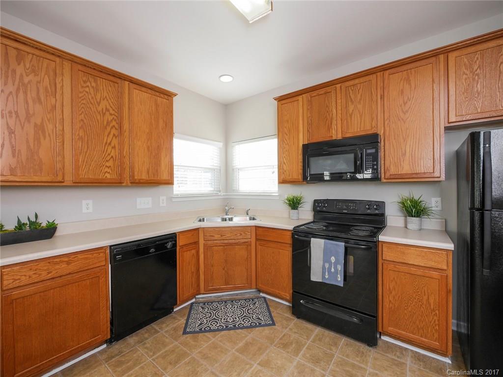 9535 Currier Road Charlotte, NC 28215 - Photo 9 of 23