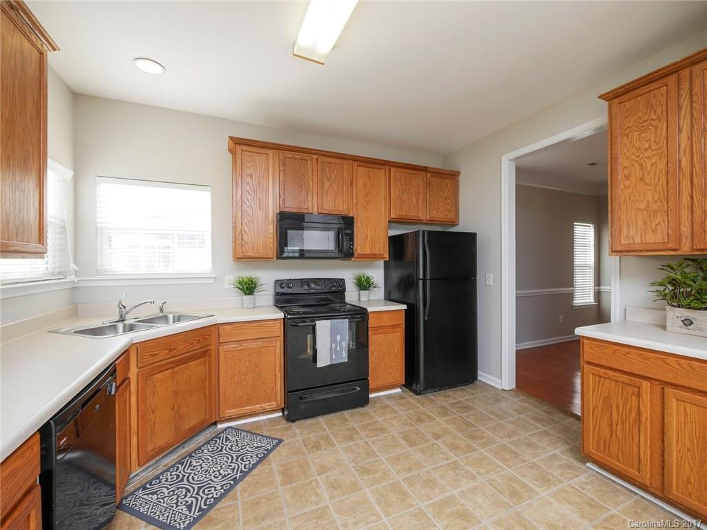 9535 Currier Road Charlotte, NC 28215 - Photo 10 of 23