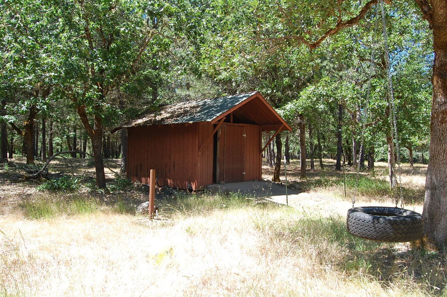 6006 Rockydale Road Cave Junction, OR 97523 - Photo 28 of 33 Outside sheds