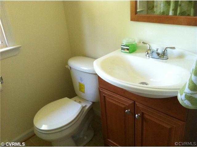 9700 Reams Road Chesterfield, VA 23236 - Photo 4 of 7 Master Bath