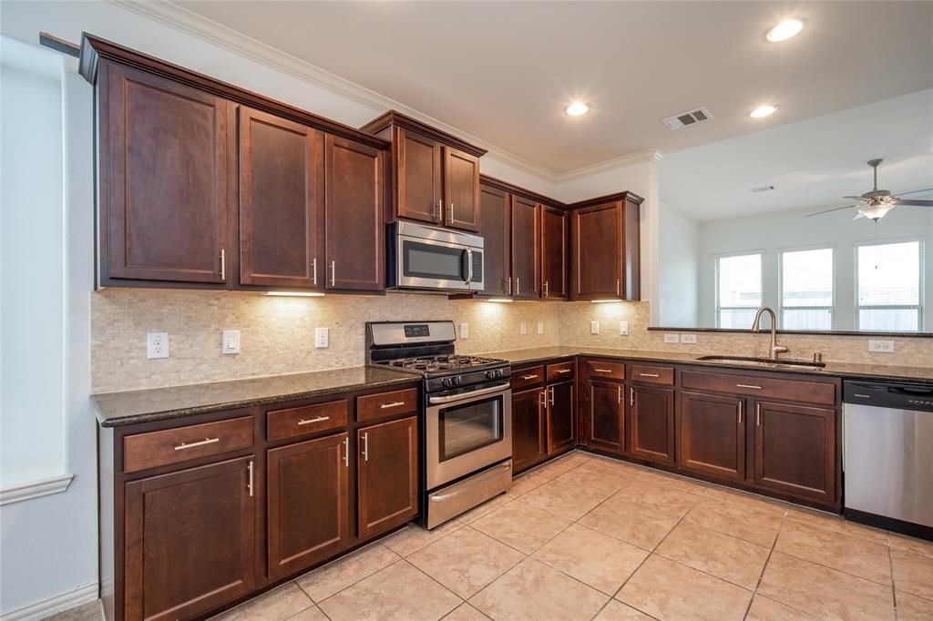 6731 Trinity Trail Lane Rosenberg, TX 77469 - Photo 10 of 36