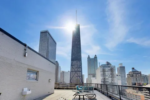$160,000 | 253 East Delaware Place, Unit 12E, Chicago, IL 60611