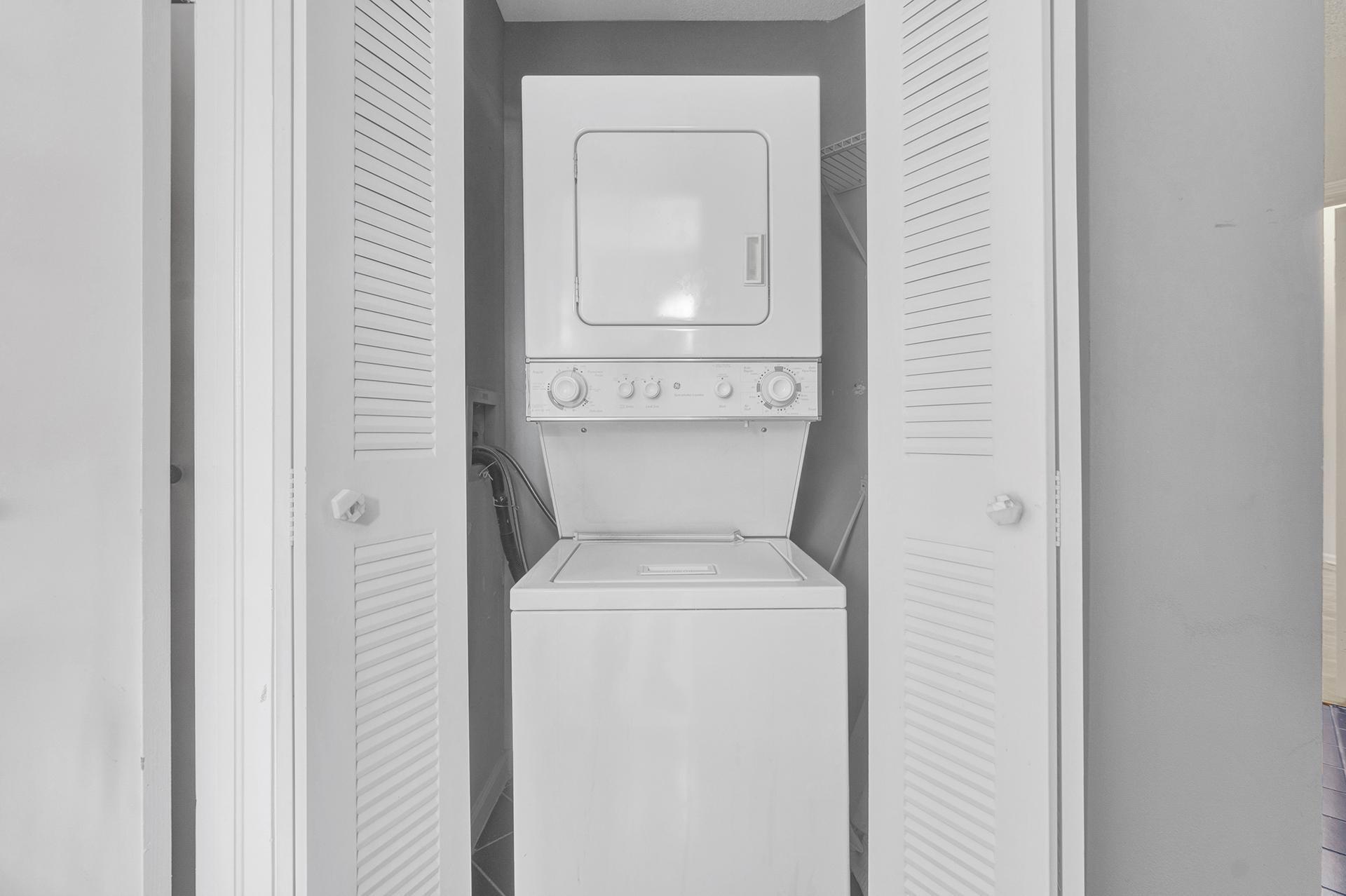 6703 Via Regina Boca Raton, FL 33433 - Photo 25 of 37 Washer and Dryer