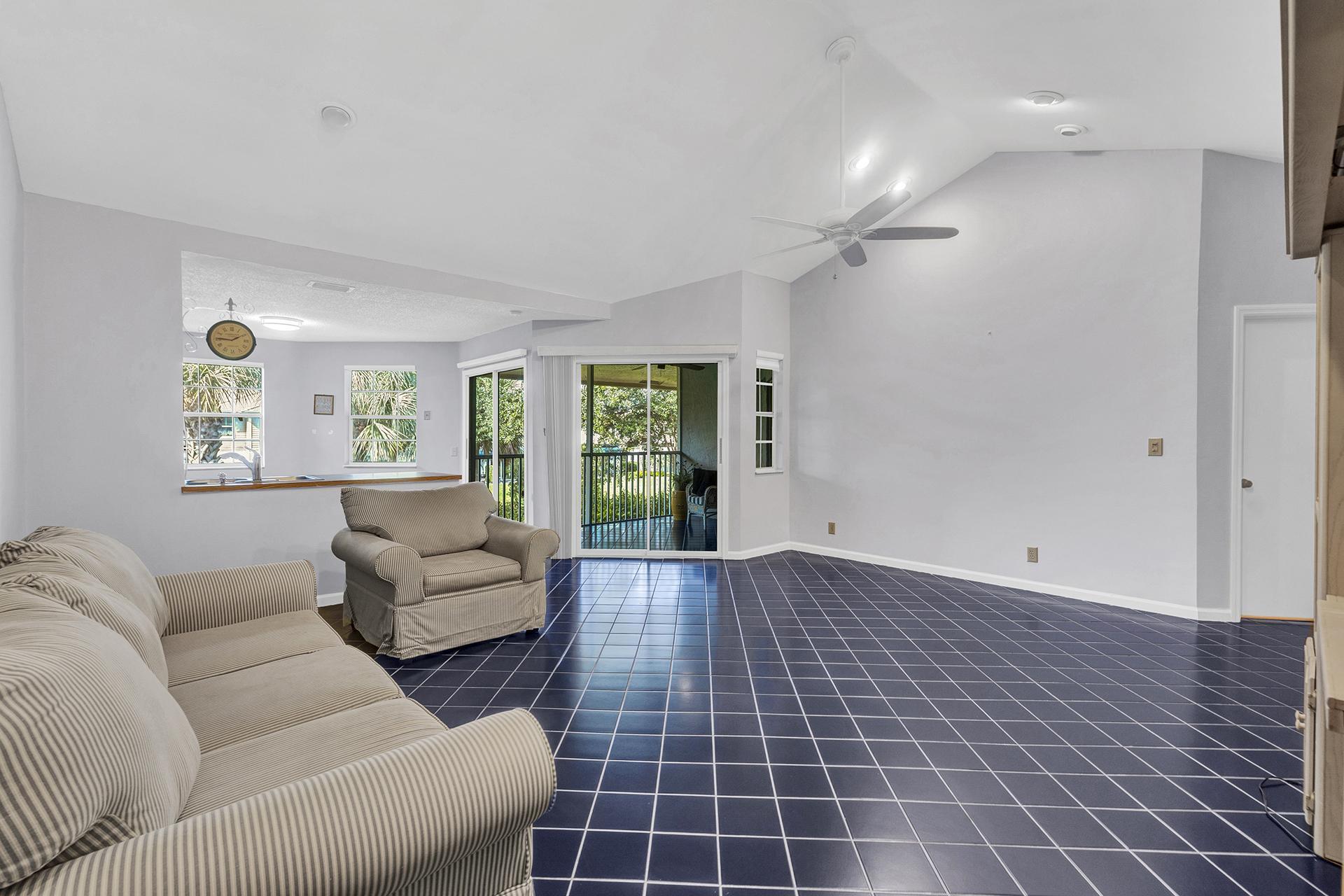 6703 Via Regina Boca Raton, FL 33433 - Photo 8 of 37 Living Room