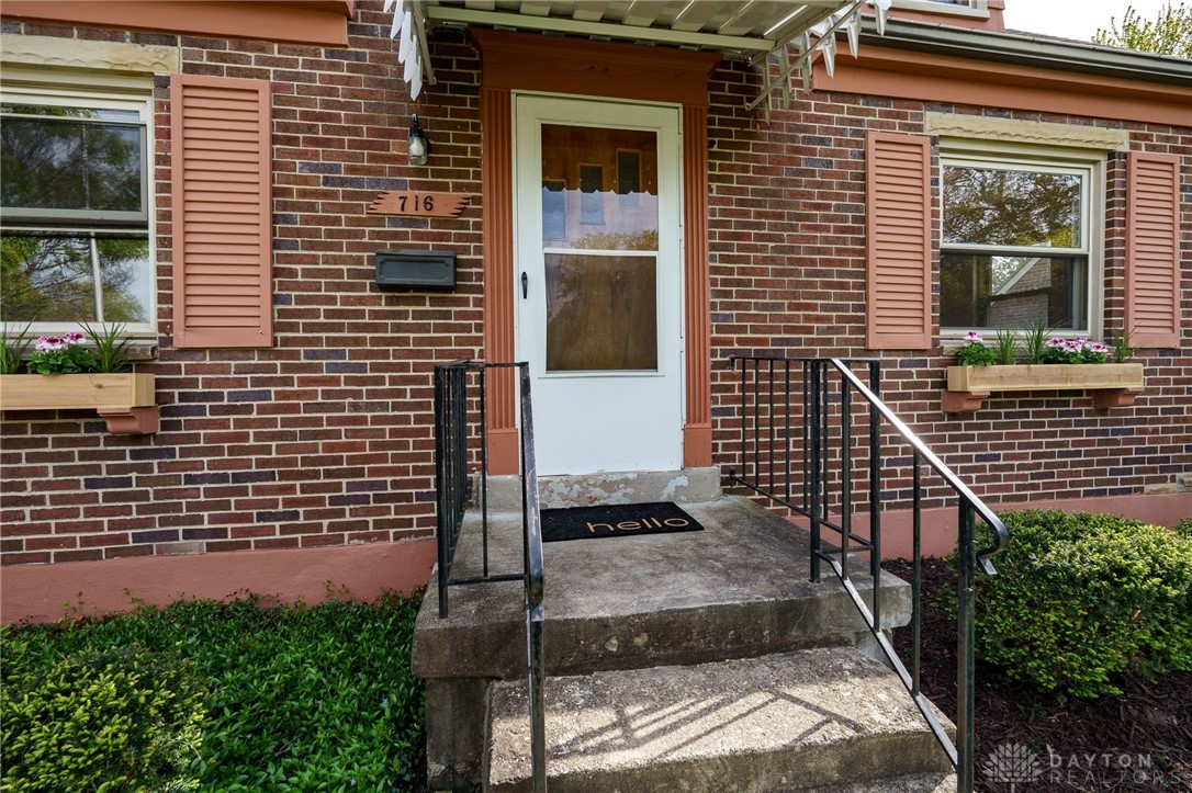 716 East Stroop Road Dayton, OH 45429 - Photo 4 of 36 Gallery Image 4