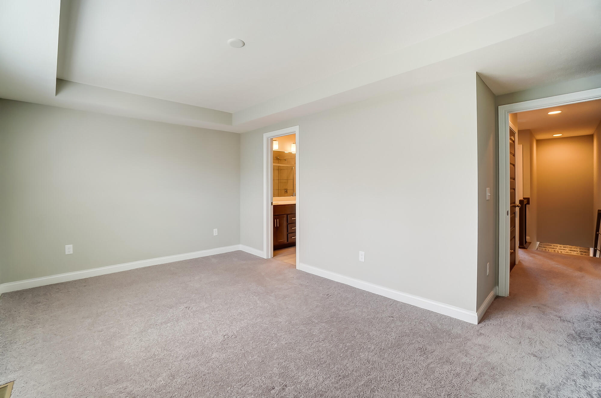 8 North Center Street Springfield, OH 45502 - Photo 25 of 41 Gallery Image 25