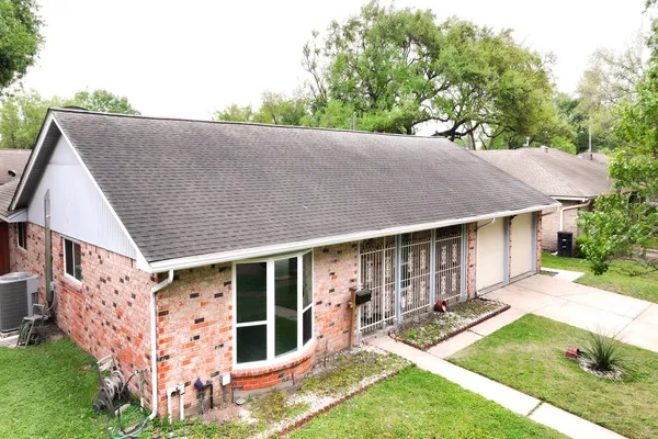 $2,500 | 8335 Langdon Lane, Houston, TX 77036
