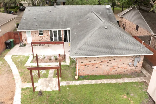 $2,500 | 8335 Langdon Lane, Houston, TX 77036