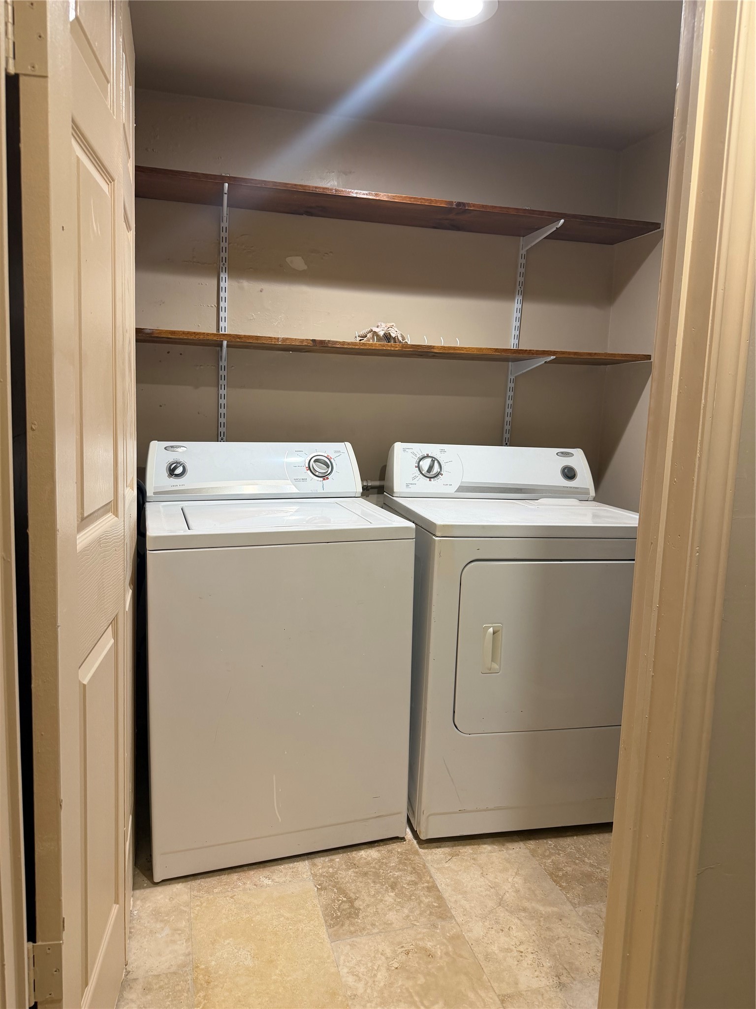 239 1/2 Westheimer Road, Unit A Houston, TX 77006 - Photo 8 of 13 Gallery Image 8