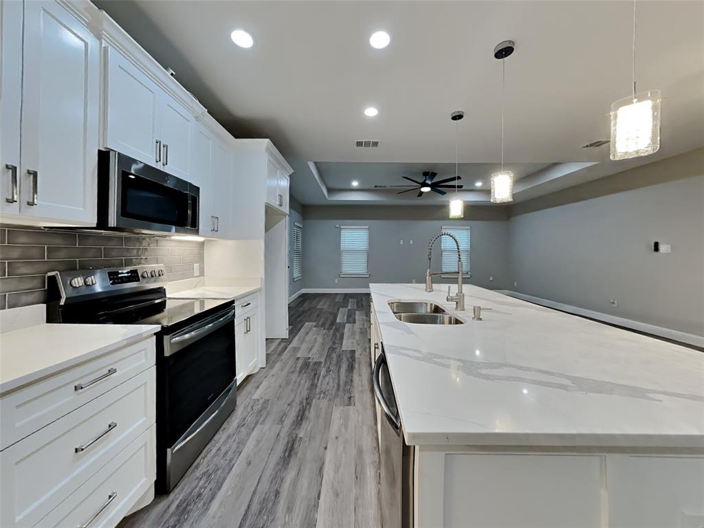 2512 Sharon Street Dallas, TX 75211 - Photo 3 of 17