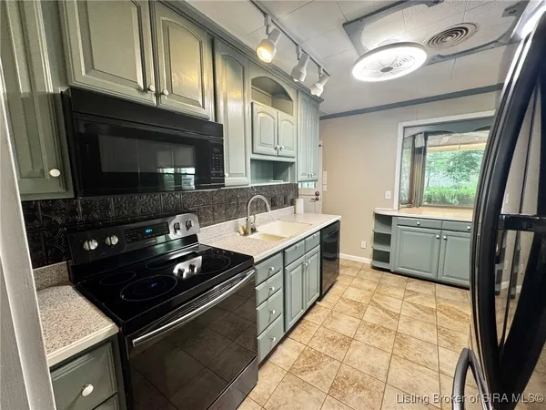 $235,000 | 30 McBride Drive, Jeffersonville, IN 47130