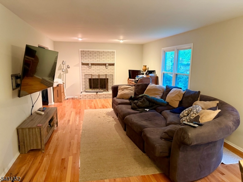 37 Highmount Avenue Warren, NJ 07059 - Photo 7 of 13