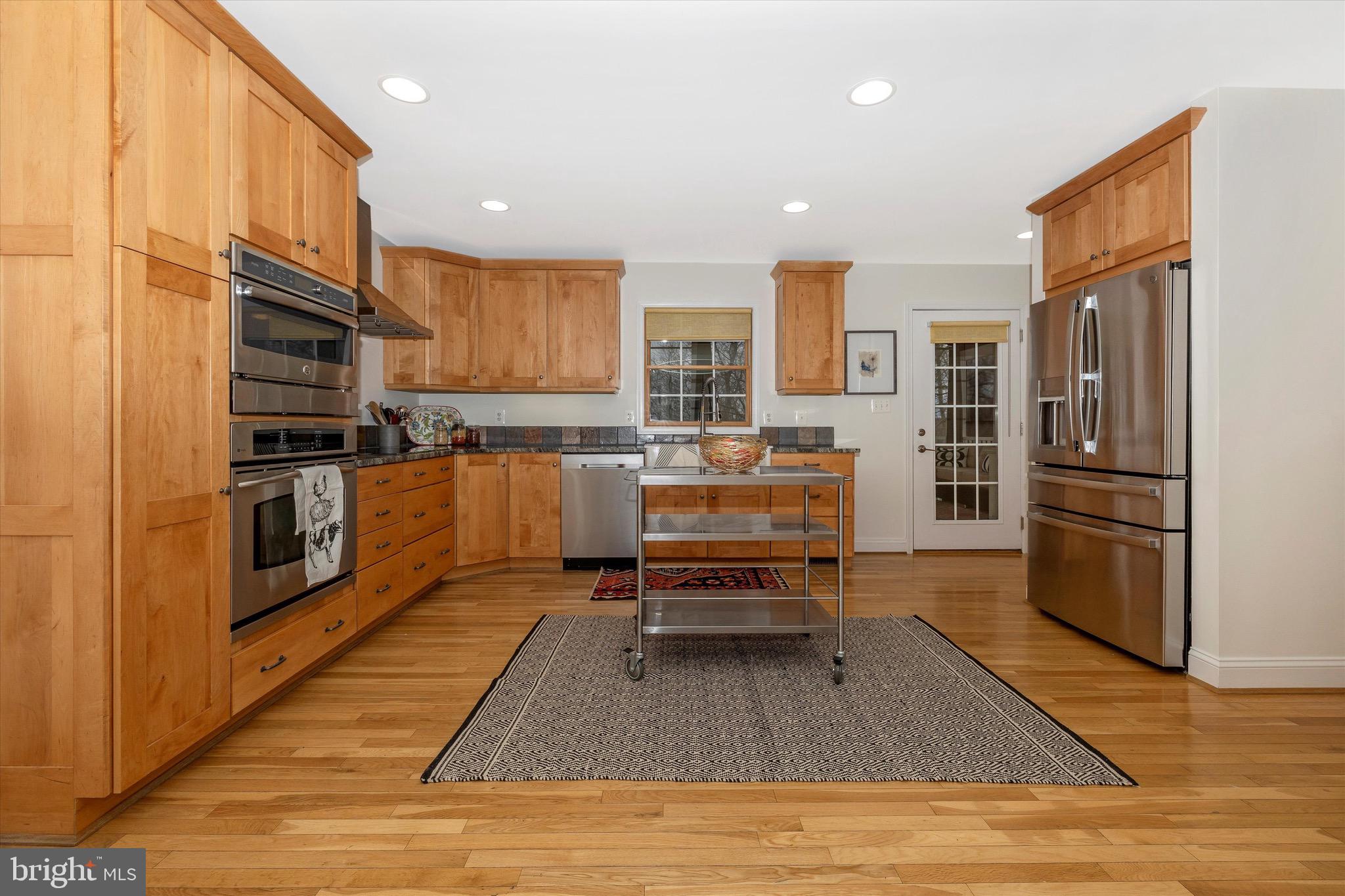 7632 Weedon Road Adamstown, MD 21710 - Photo 20 of 93 Beautiful stainless appliance package.