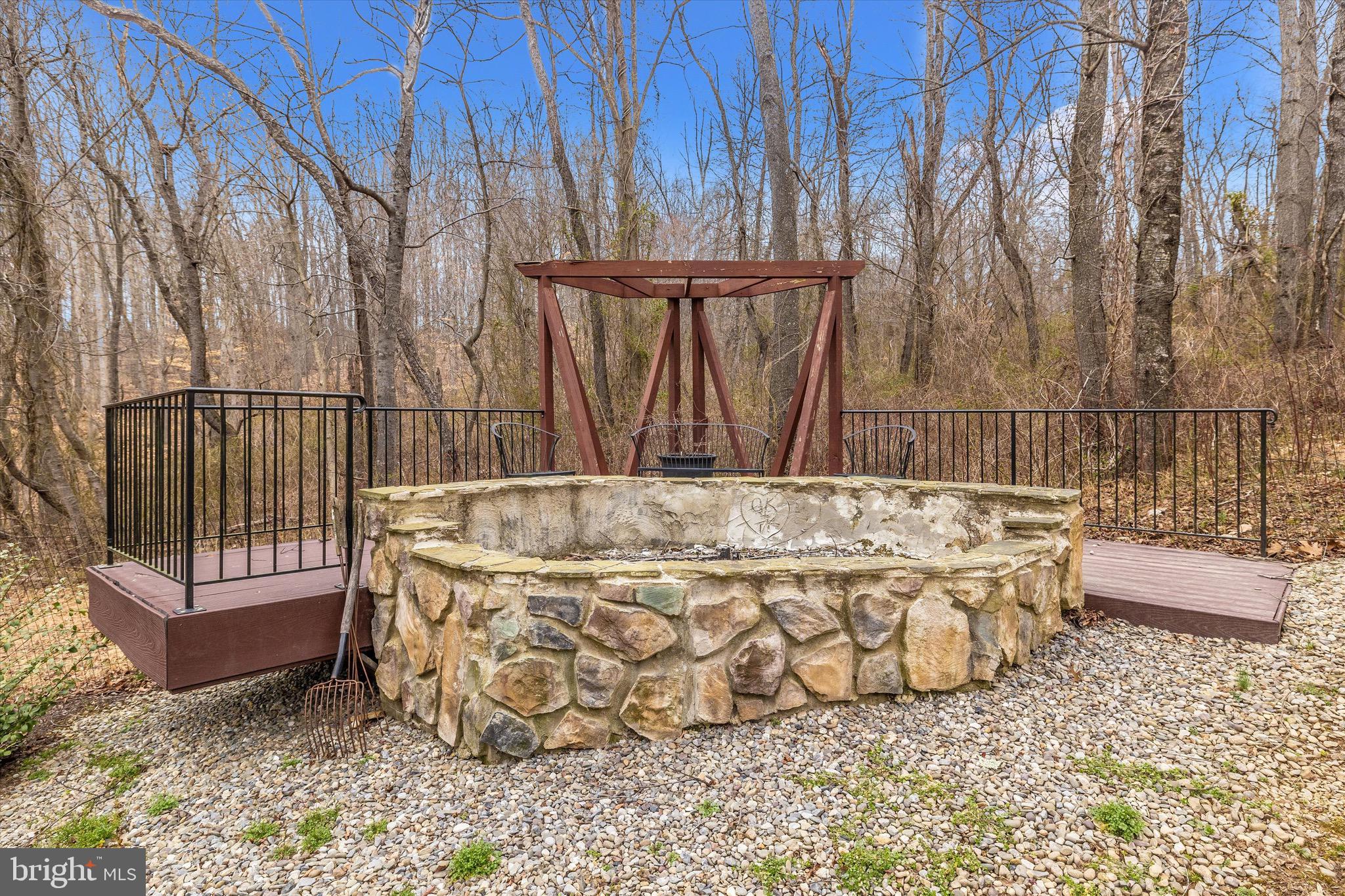 7632 Weedon Road Adamstown, MD 21710 - Photo 65 of 93 Pergola for outdoor entertaining.
