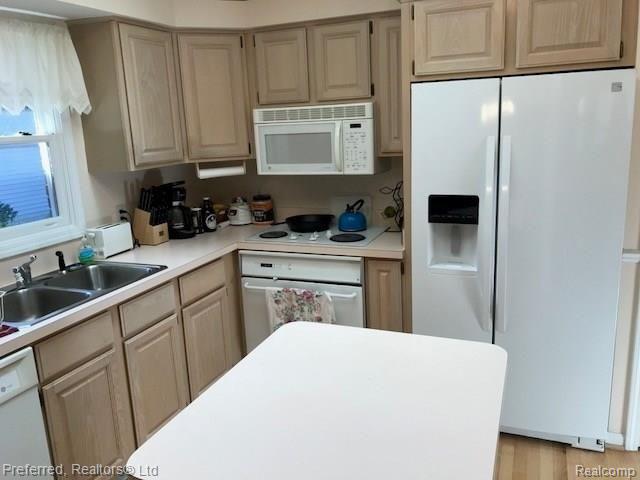 23037 Farmington Road, Unit 34 Farmington, MI 48336 - Photo 6 of 27