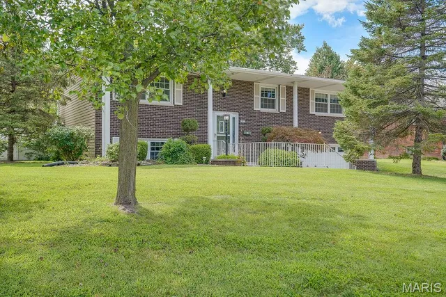 $255,000 | 701 Nebraska Street, Bethalto, IL 62010