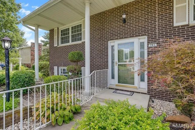 $255,000 | 701 Nebraska Street, Bethalto, IL 62010