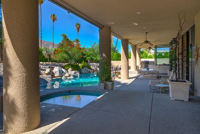 a house view with a outdoor space