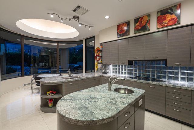 $2,800,000 | 2331 South Caliente Drive, Palm Springs, CA 92264