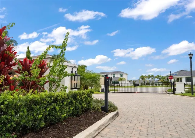 $829,000 | 2516 Cobalt Shores Lane, Clearwater, FL 33761