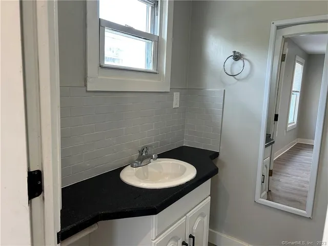 $440,000 | 239 North Main Street, Norwich, CT 06360