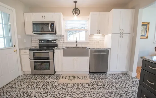 $289,995 | 407 North 9th Street, Mebane, NC 27302