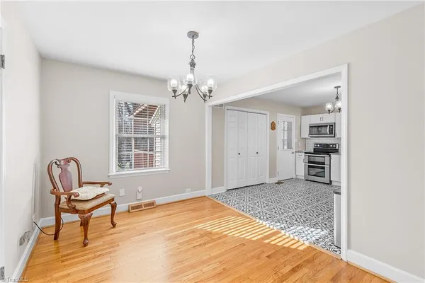 $289,995 | 407 North 9th Street, Mebane, NC 27302