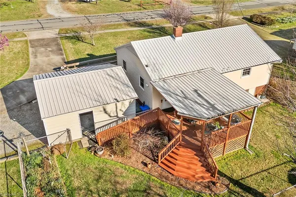 $289,995 | 407 North 9th Street, Mebane, NC 27302
