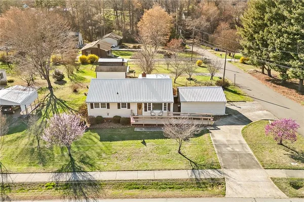 $289,995 | 407 North 9th Street, Mebane, NC 27302