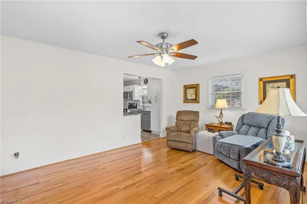 $289,995 | 407 North 9th Street, Mebane, NC 27302