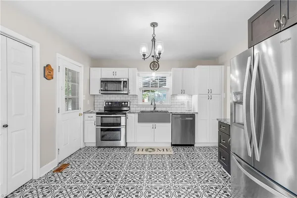 $289,995 | 407 North 9th Street, Mebane, NC 27302