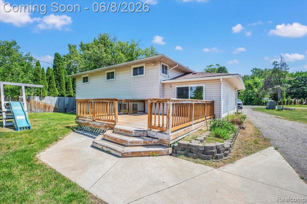 730 Bogie Lake Road White Lake, MI 48383 - Photo 19 of 22