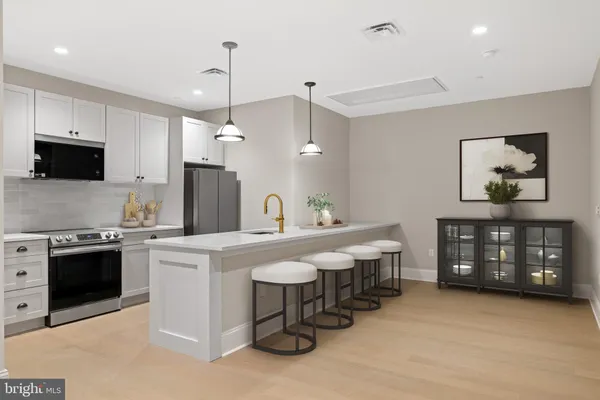 $2,750 | 200 South Broad Street, Unit 315, Philadelphia, PA 19102