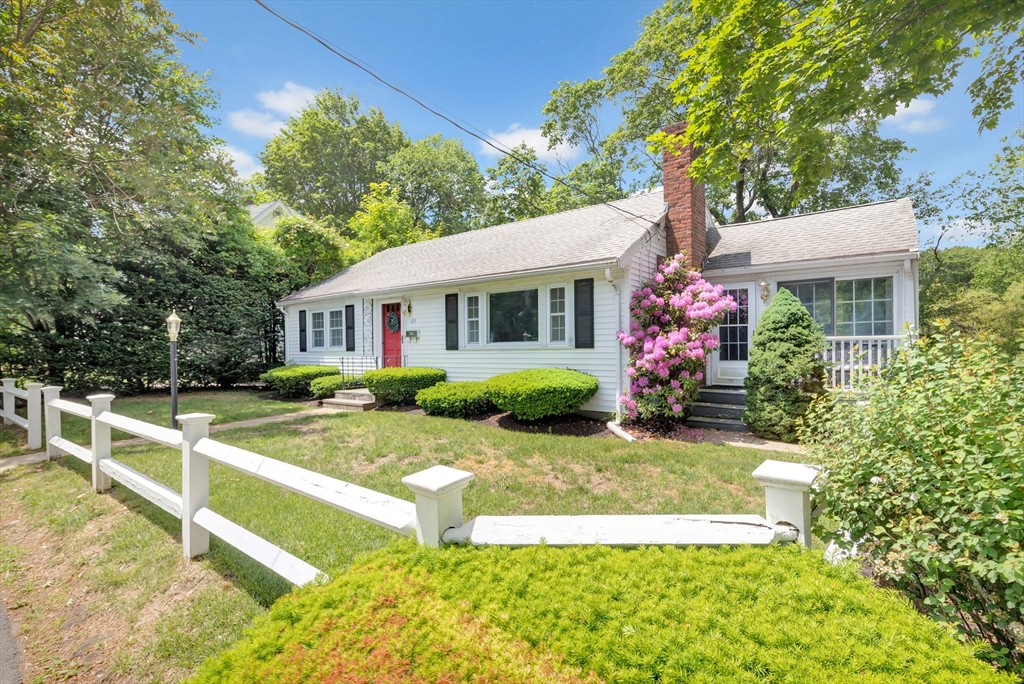 26 Reed Street Arlington, MA 02474 - Photo 3 of 39