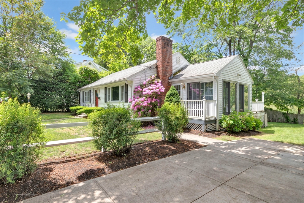 26 Reed Street Arlington, MA 02474 - Photo 4 of 39