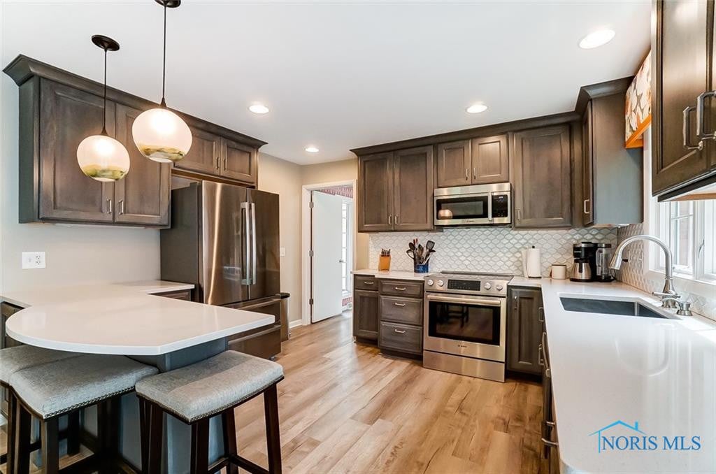 29181 Bates Road Perrysburg, OH 43551 - Photo 11 of 49 Gallery Image 11