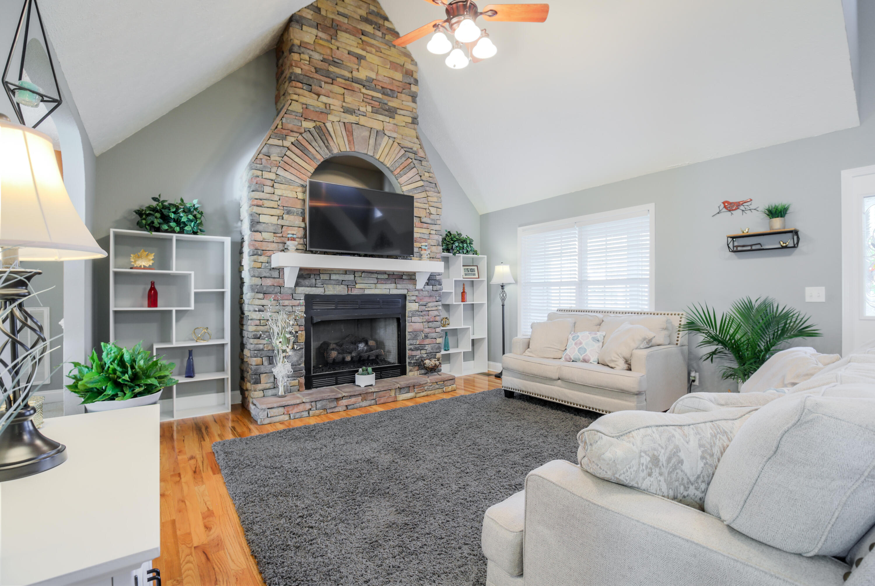 444 Deerfield Road Chickamauga, GA 30707 - Photo 12 of 98 Spacious Livingroom w/ Cathedral Ceiling