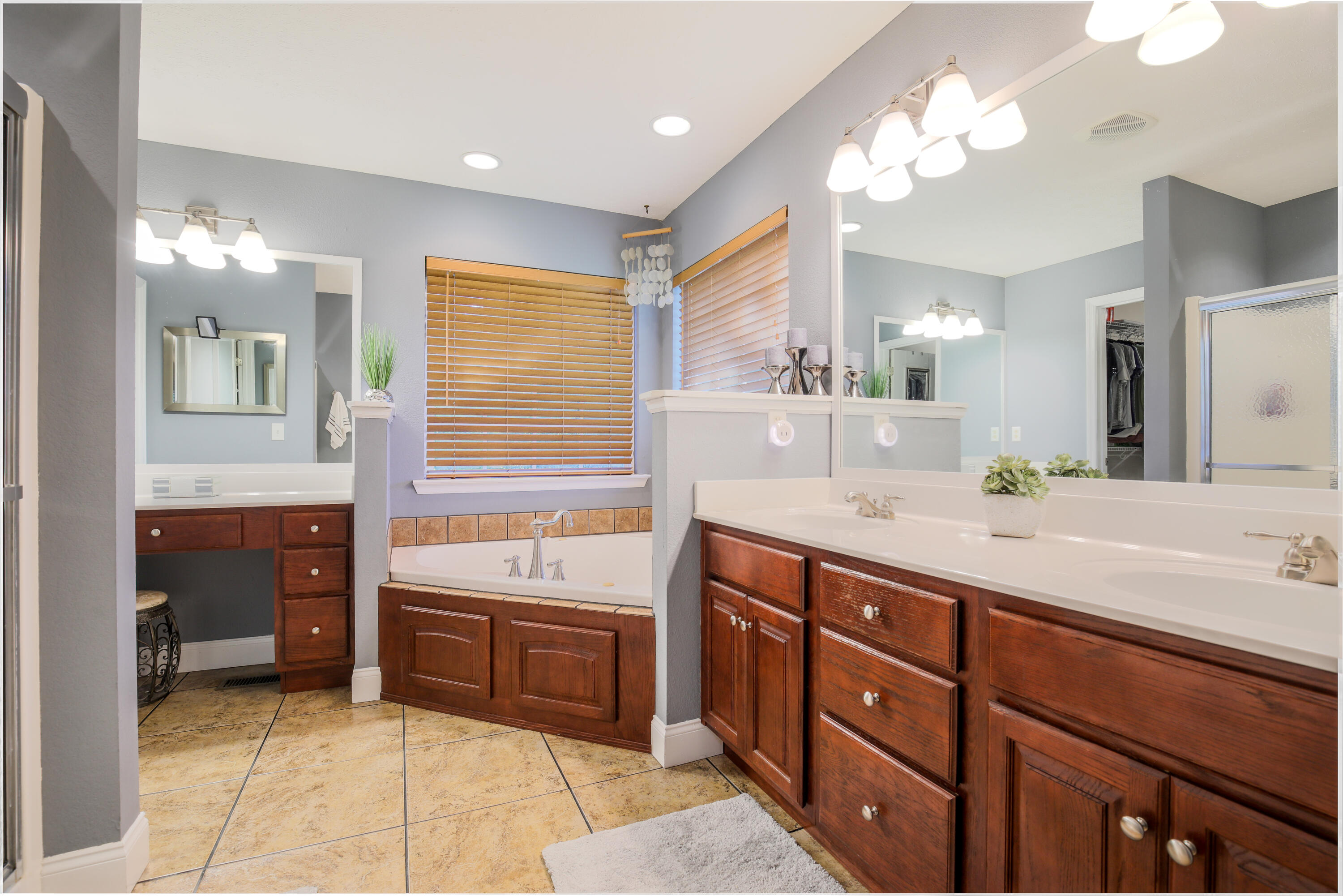 444 Deerfield Road Chickamauga, GA 30707 - Photo 33 of 98 Double Vanities & Makeup Counter