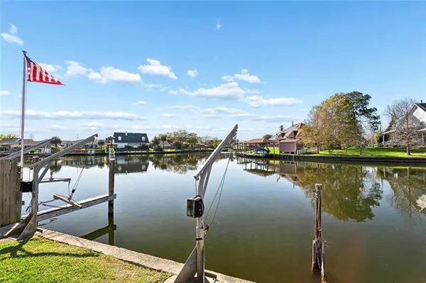 $335,000 | 120 Columbia Place, Slidell, LA 70458