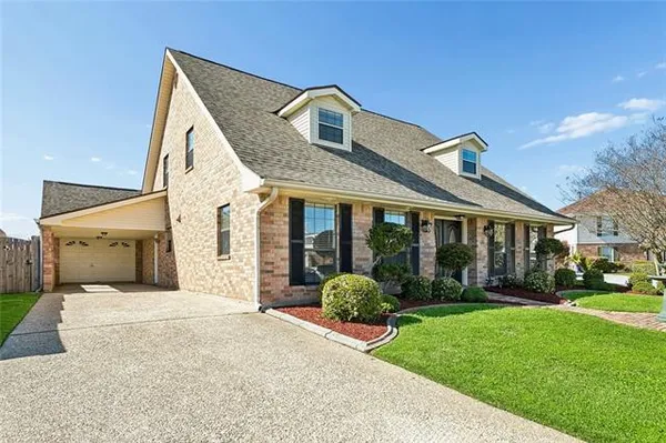 $335,000 | 120 Columbia Place, Slidell, LA 70458