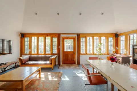 $1,795,000 | 6 Daggett Lane, Provincetown, MA 02657
