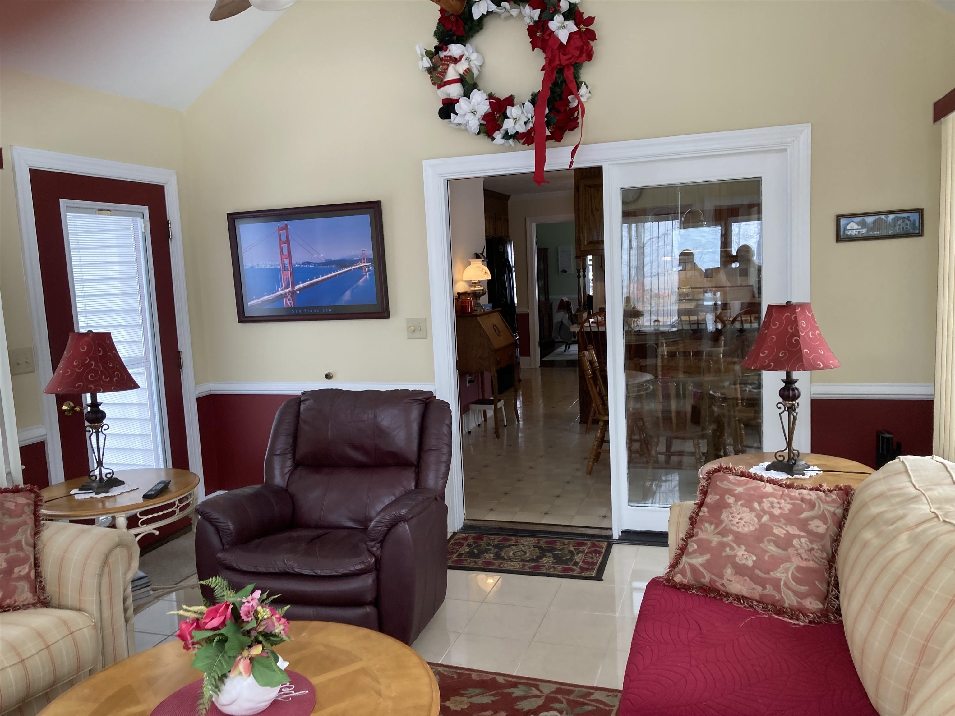 36 Spring Court Waynesboro, VA 22980 - Photo 45 of 72 a living room with furniture flowerpot and a chandelier