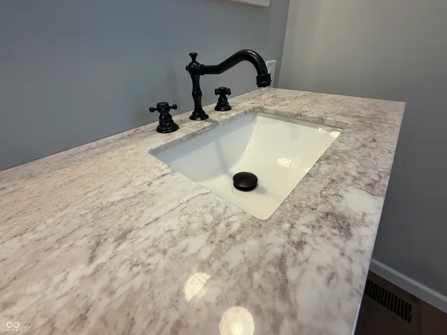 $269,000 | 1015 3rd Street, Covington, IN 47932