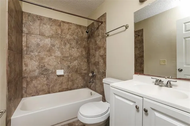 $1,895 | 441 South Sparkman Avenue, Orange City, FL 32763