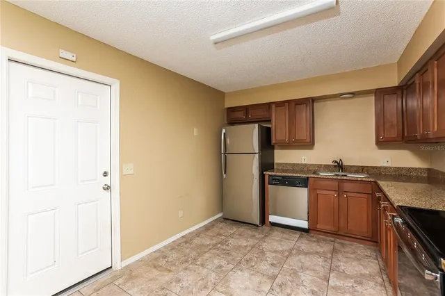 $1,895 | 441 South Sparkman Avenue, Orange City, FL 32763