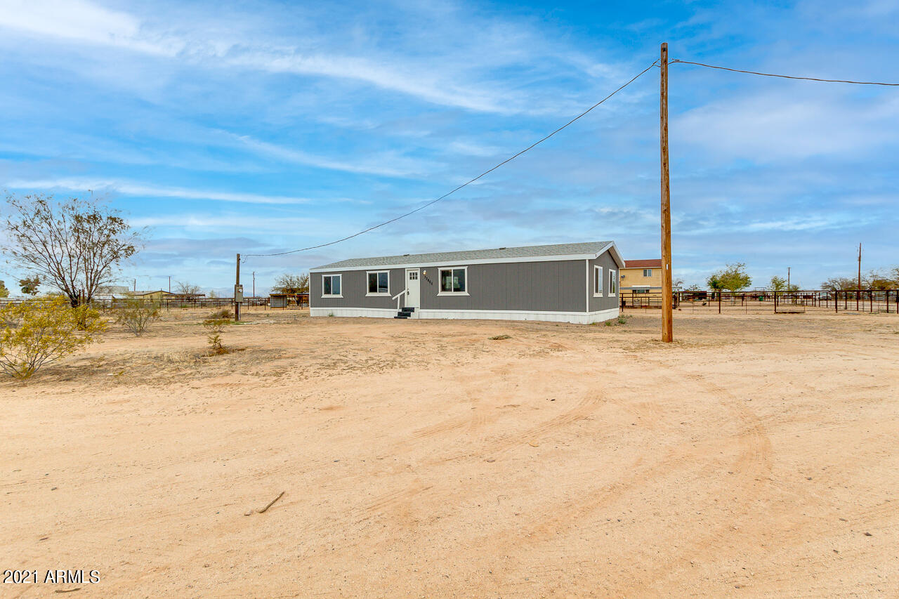 33850 West Steen Road Maricopa, AZ 85138 - Photo 3 of 28 02-Steen