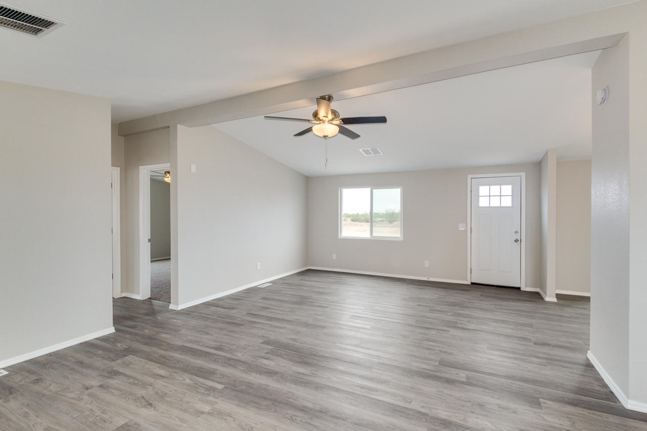 33850 West Steen Road Maricopa, AZ 85138 - Photo 9 of 28 08-Steen