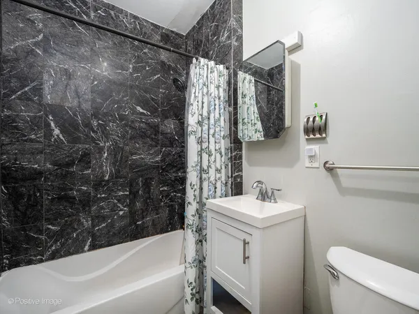 $319,900 | 2118 West North Avenue, Unit G, Chicago, IL 60647