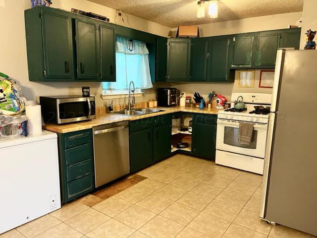 50 Hunsley Road Canyon, TX 79015 - Photo 3 of 10 Kitchen