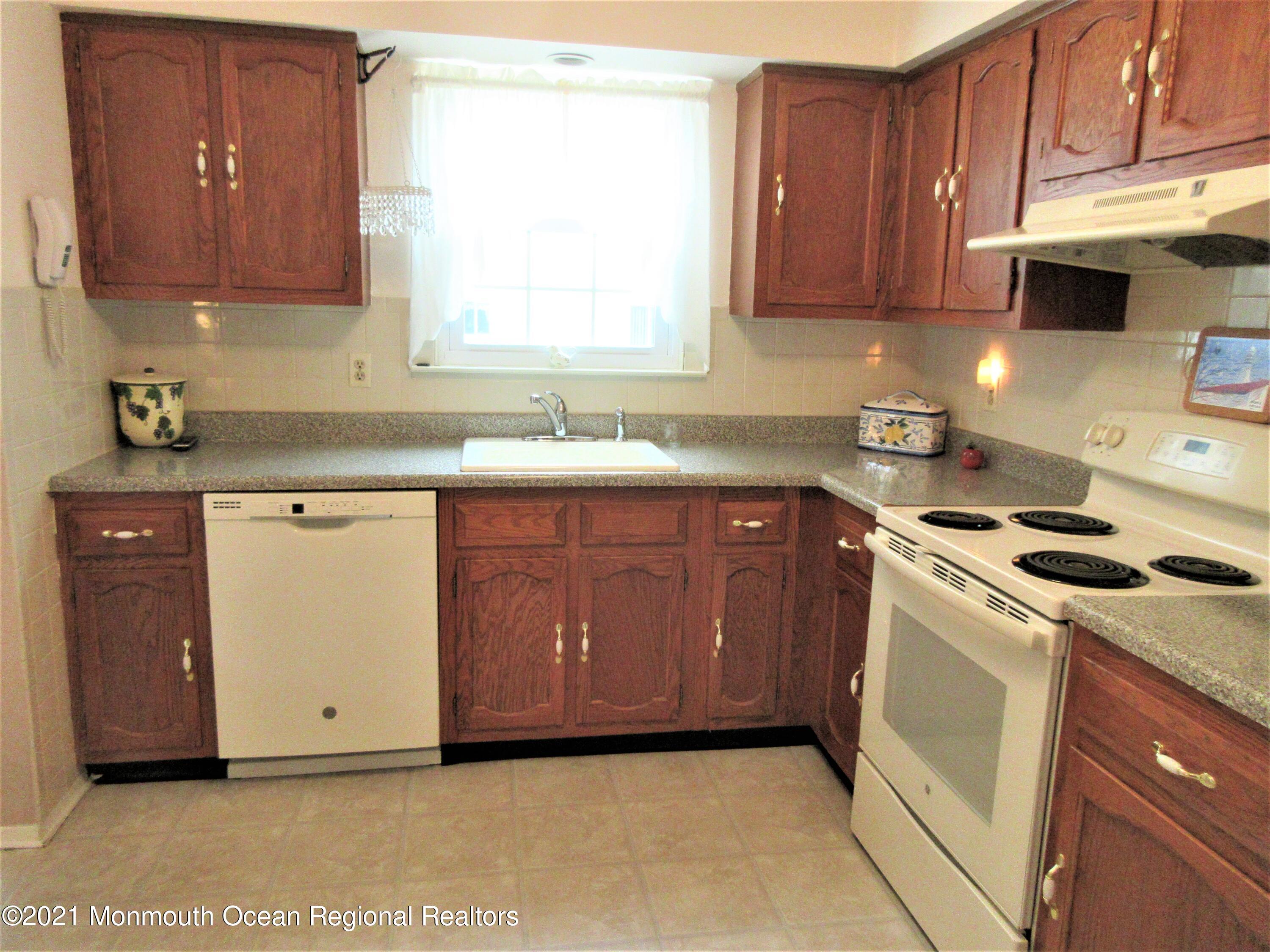 47 A Medford Road Whiting, NJ 08759 - Photo 11 of 17 IMG_1138